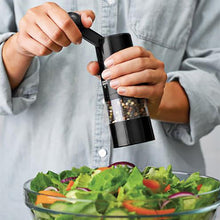 Load image into Gallery viewer, Ratchet Spice Grinder Black
