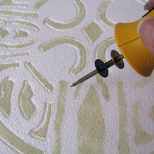 Load image into Gallery viewer, Crafter&#39;s Presicion Engraver with Faux Rock &amp; Brick Template Sheet
