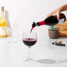 Load image into Gallery viewer, SteeL Wine Stopper &amp; Pourer
